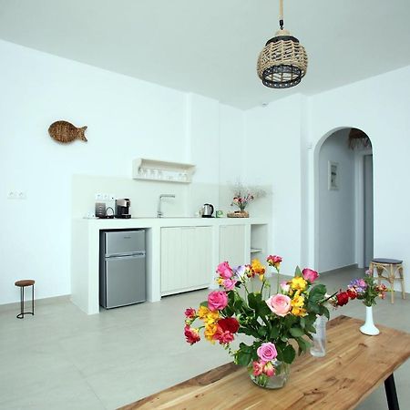 Elia Privileged Suites Andros Ανδροσ Exterior photo